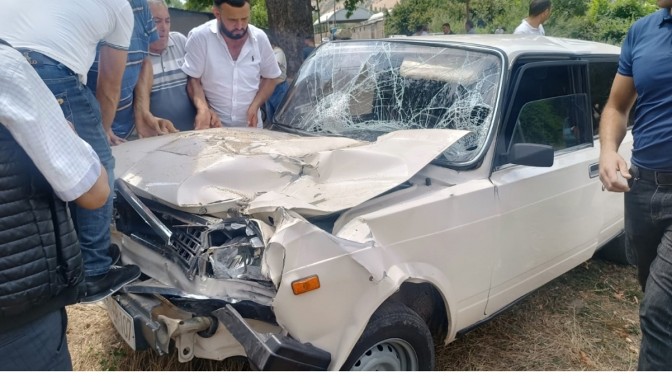 tovuzda-yol-neqliyyat-hadisesi-bash-verib-yaralanan-var
