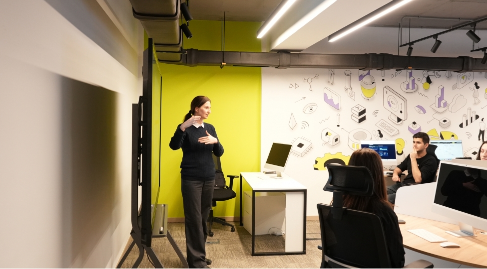 ai-academy-yeni-teqaud-proqramina-qebul-elan-edib