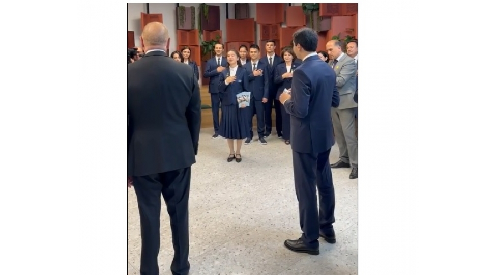ozbekistanli-telebe-prezident-ilham-eliyevi-azerbaycan-dilinde-salamladi-video