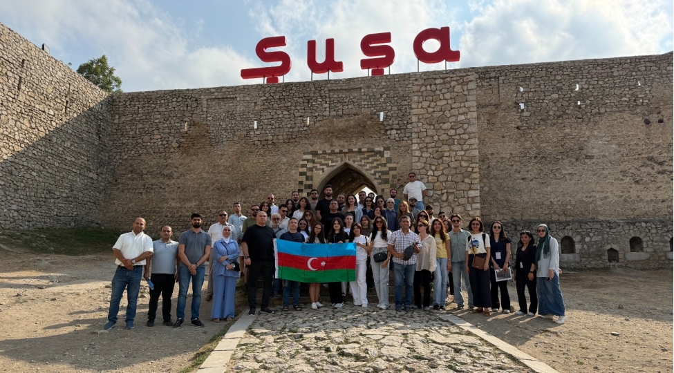 qarabag-ve-sherqi-zengezura-yerli-turizm-senayesi-numayendelerinin-tanishliq-seferi-teshkil-olunub