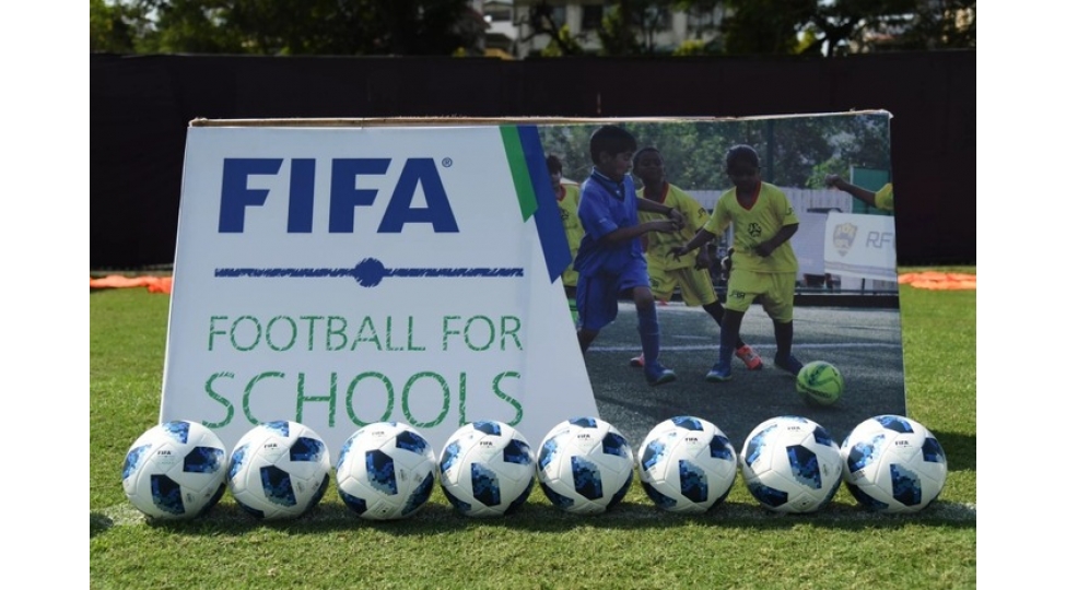 fifa-football-for-schools-tetbiqi-azerbaycan-dilinde-istifadeye-verilib