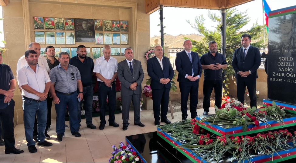 qaradag-rayonunun-qobustan-qesebesinde-shehid-sadiq-ezizlinin-xatiresi-anilib