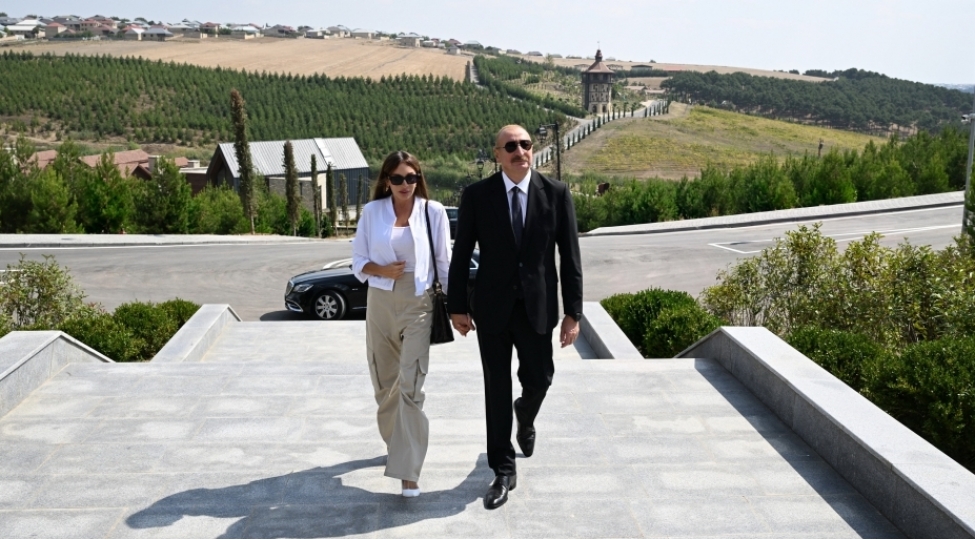 prezident-ilham-eliyev-shamaxida-nesimi-baglari-kompleksi-ile-tanish-olub-yenilenibfoto