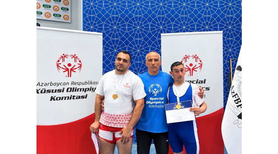 idmanchilarimiz-pauerliftinq-ve-bench-press-uzre-azerbaycan-kubokunda-qizil-medallar-qazaniblar