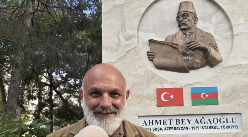ehmed-agaoglu-adini-dashidigim-ulu-babam-turkiyenin-quruculugu-uchun-yashamish-aydin-bir-insan-olub