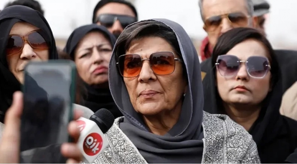 pakistanda-sabiq-bash-nazir-imran-xanin-iki-bacisi-saxlanilib