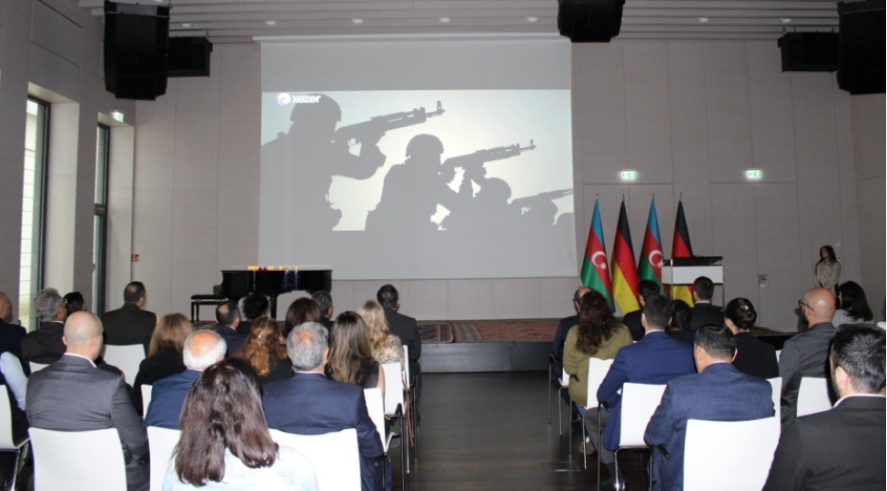 berlinde-anim-gunu-ile-elaqedar-tedbir-kechirilib