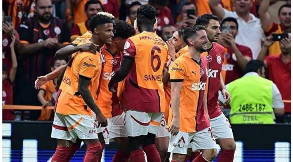 qalatasarayin-kechmish-futbolchusu-33-yashinda-karyerasini-bitirdi