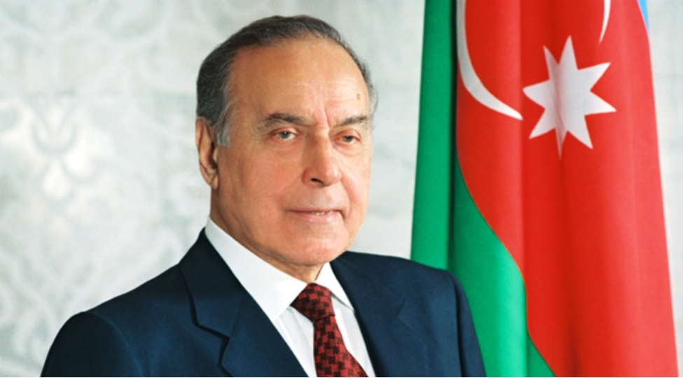 musteqil-dovletchiliyimizin-ebedi-memari