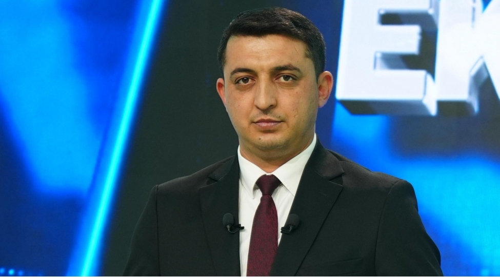viii-qurultay-tarixe-yeni-baxish