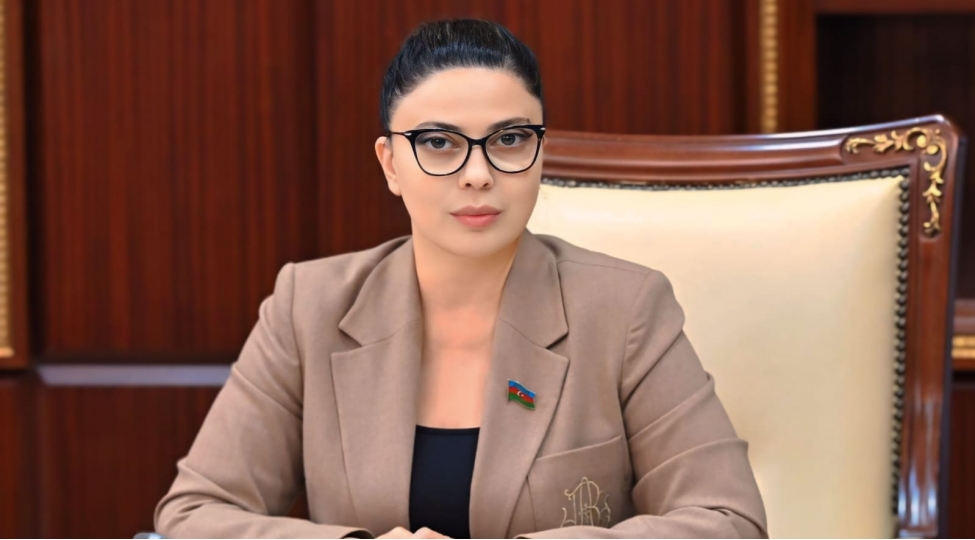 18-oktyabr-musteqilliyin-berpasi-tarixi-qayidishdan-qudretli-dovlete