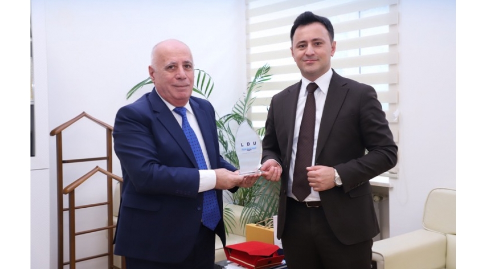 tehsil-telebe-krediti-fondunun-idare-heyetinin-sedri-ldu-da-gorush-kechirib