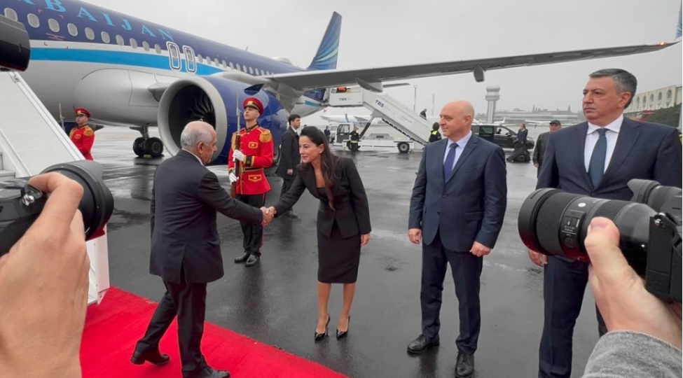 bash-nazir-eli-esedov-gurcustanda-seferdedir
