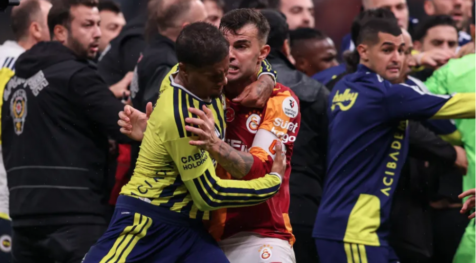 qalatasaray-fenerbagcha-derbisinin-cezalari-achiqlanib
