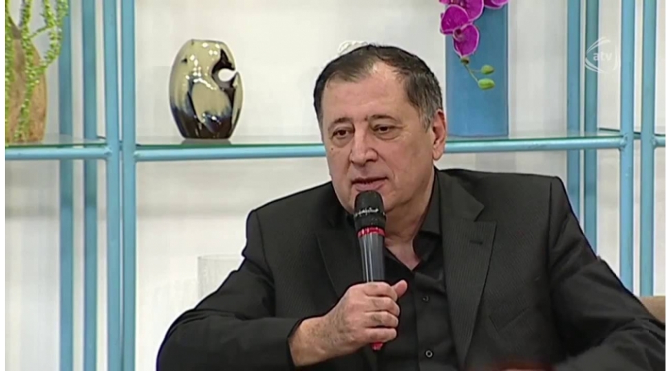 aztv-yene-de-enenesine-sadiq-qalaraq-ilkler-arasinda-ferqlenir