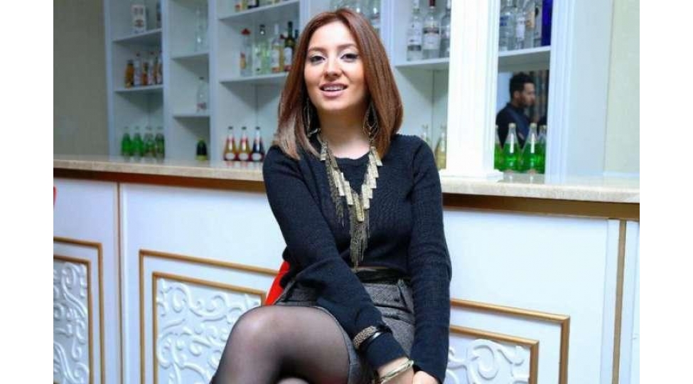 ayan-babakishiyeva-teze-chixan-ifachilar-karaoke-mugennileridir