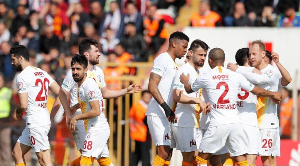 4-qol-buraxan-qalatasaray-yarimfinala-yukseldi-vdeo