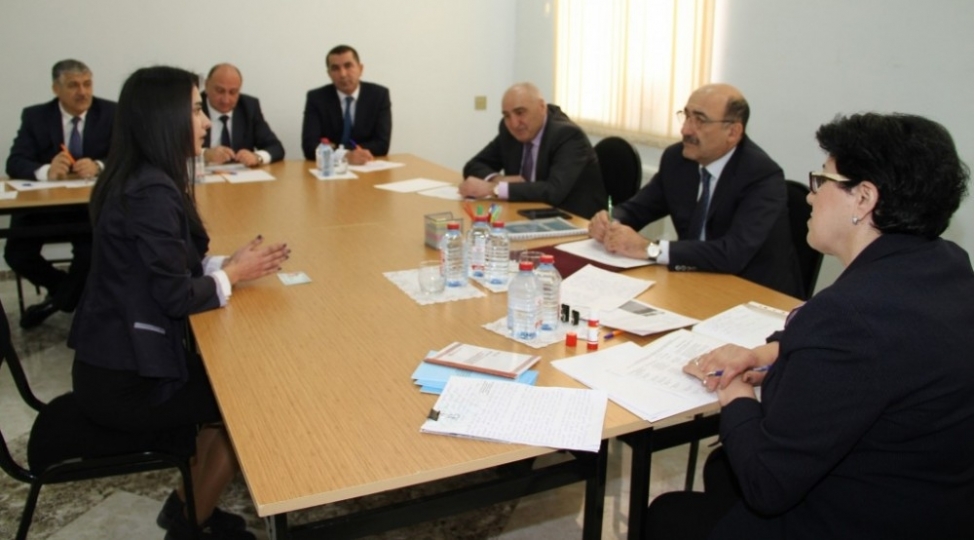 nazir-ebulfes-qarayev-cocuq-mercanlidavetendashlarla-gorushub