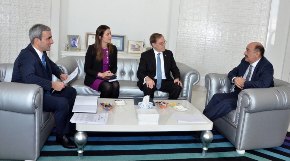 absh-la-muzey-sahesinde-emekdashliq-muzakire-edilib