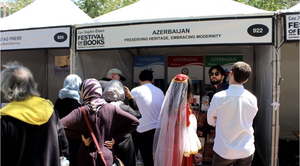 azerbaycan-absh-in-en-boyuk-kitab-festivalinda-temsil-olunub-video-foto
