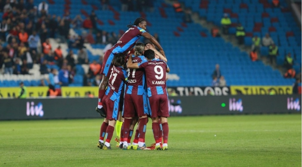 trabzonspor-beshiktashla-arasindaki-xal-ferqini-azaldib-video