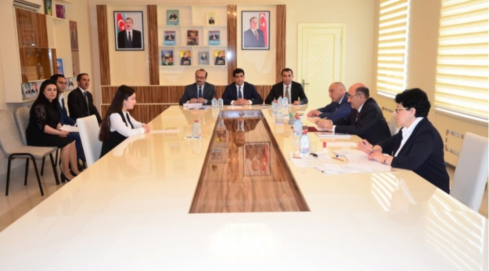 medeniyyet-naziri-lenkeranda-vetendashlarla-gorushub