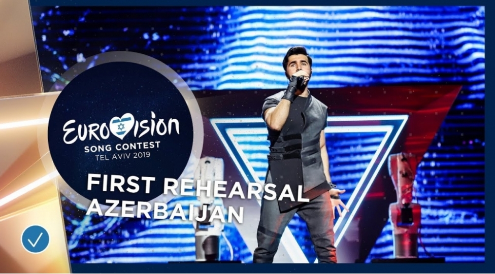 eurovision-temsilchimiz-ilk-meshqi-uchun-sehneye-chixib