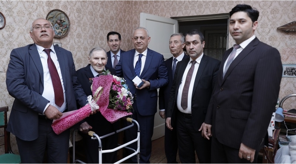neftchi-muharibe-veteranlariteltif-edilibler-foto