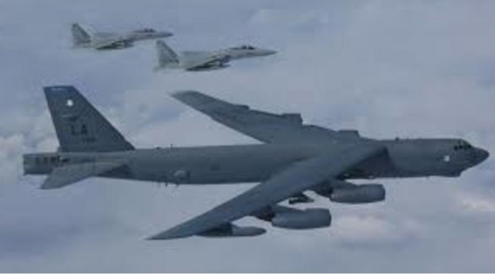 besre-korfezinde-qorxunc-menzere-bombardmanchilar-havaya-qalxdi-video
