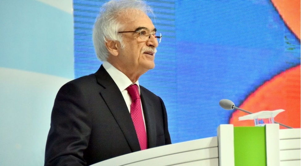 turkmenistanin-xalq-artisti-kimi-yuksek-ada-gore-fexr-edirem