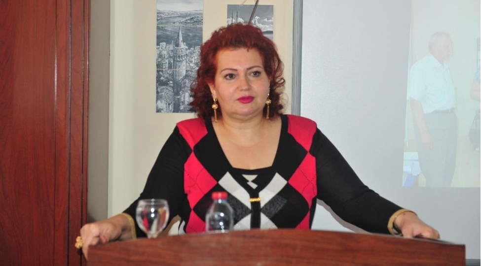 tarixchi-alimin-heyat-yolunun-bir-ani-foto