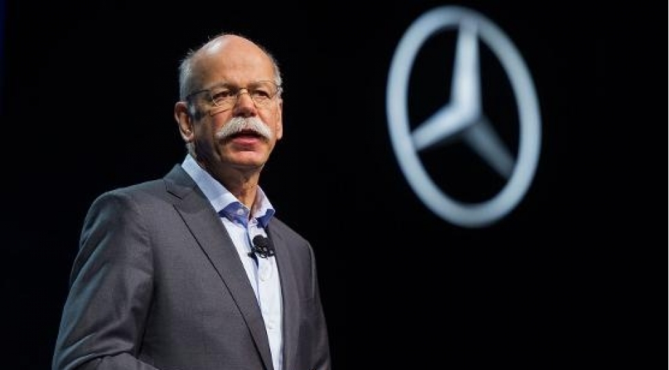 mercedes-in-rehberine-bmw-den-maraqli-vidalashma-video