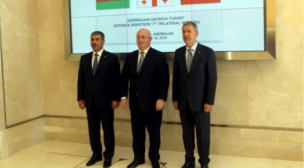 nazirlerin-uchterefli-gorushu-kechirilib