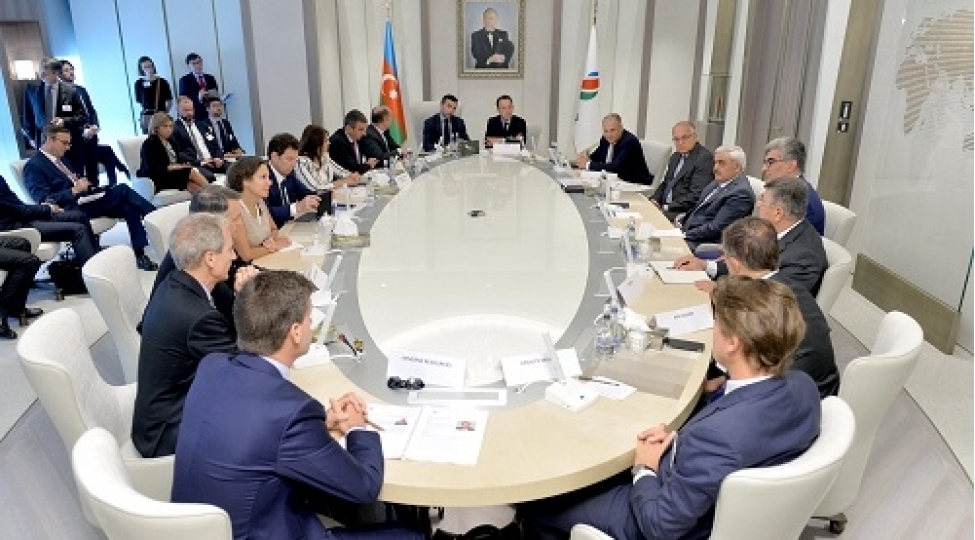 socar-in-prezidenti-fransa-sahibkarlar-teshkilatinin-uzvlerini-qebul-edib