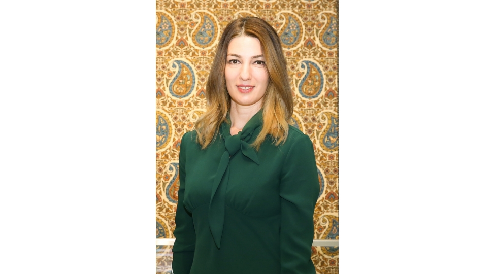 shirin-melikovabu-status-muzeyimiz-qarshisinda-yeni-ufuqler-achir