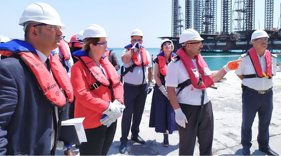 bp-nin-mutexessisleri-ttsi-nin-telim-merkezine-olublar-foto