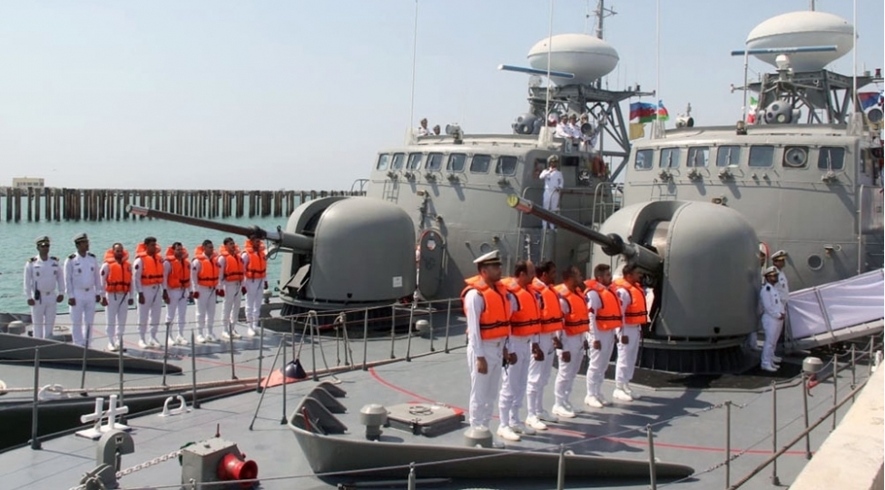 iranin-herbi-gemileri-bakiya-gelib