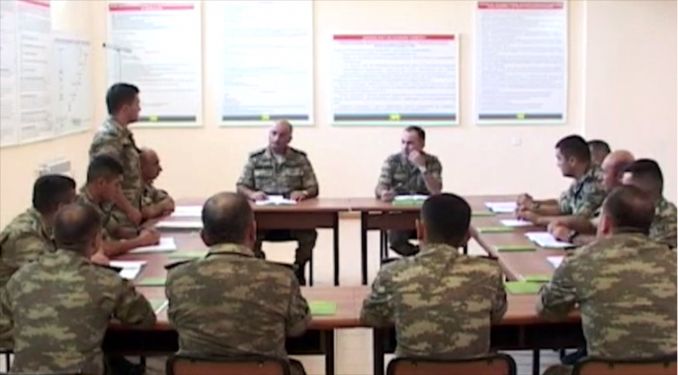 cebheboyu-zonada-yerleshen-herbi-hisselerde-telim-metodiki-meshgeleler-kechirilib-video