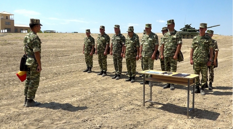 elahidde-umumqoshun-orduda-komandir-hazirligi-meshgeleleri-kechirilib-video
