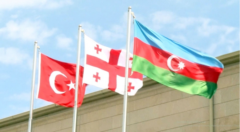 istanbulda-turkiye-azerbaycan-gurcustan-xin-rehberlerinin-gorushu-kechirilecek