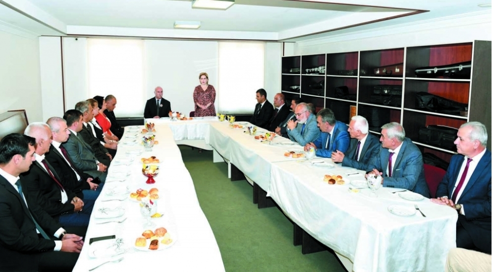 naxchivanda-xalq-artisti-chingiz-axundovun-60-illik-yubileyi-qeyd-olunub