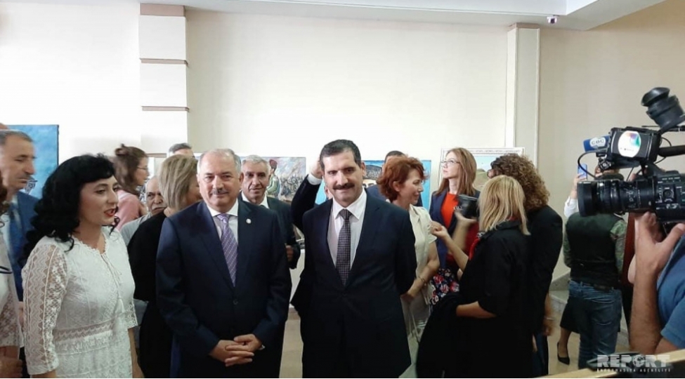 bakinin-ermeni-dashnak-quvvelerinin-ishgalindan-azad-olunmasinin-101-illiyine-hesr-edilmish-sergi-kechirilib-foto