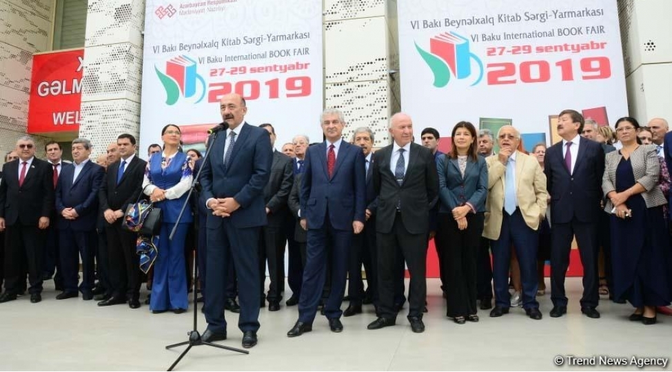vi-baki-beynelxalq-kitab-sergi-yarmarkasi-achilib