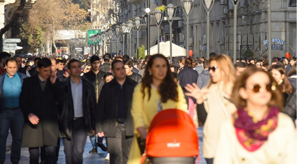 virusa-yoluxanlar-artir-maskadan-istifade-edilmir-sosial-mesafe-qorunmur-video