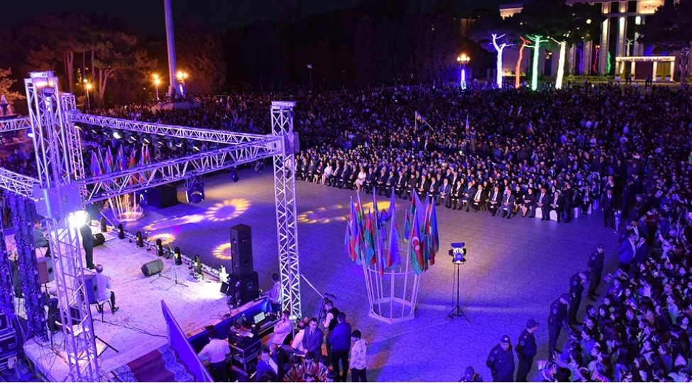 sumqayitda-mohteshem-konsert-foto
