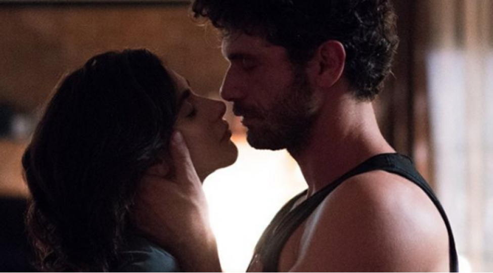 azerbaycanli-aktrisa-turk-filminde-intim-sehnelere-chekildi-video