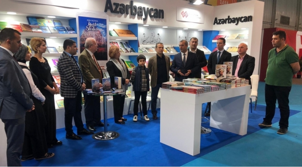 istanbulda-yurt-sevdasi-kitabinin-teqdimati-olub