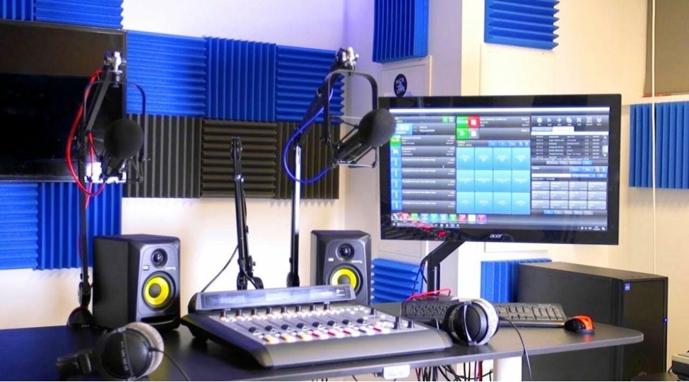 yeni-radio-kanalinin-yaradilmasi-uchun-musabiqe-elan-olunub