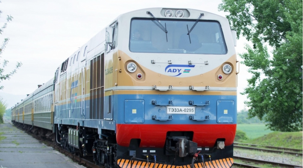 socar-in-karbamid-zavodunun-mehsullari-gurcustana-neql-olunur-foto