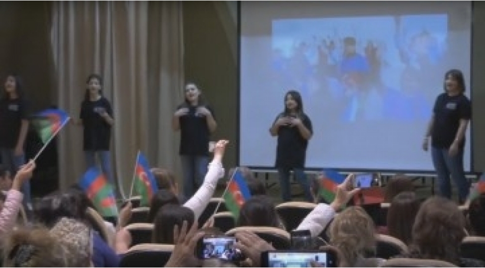 dovlet-bayragi-gunu-ile-elaqedar-tedbir-kechirilib